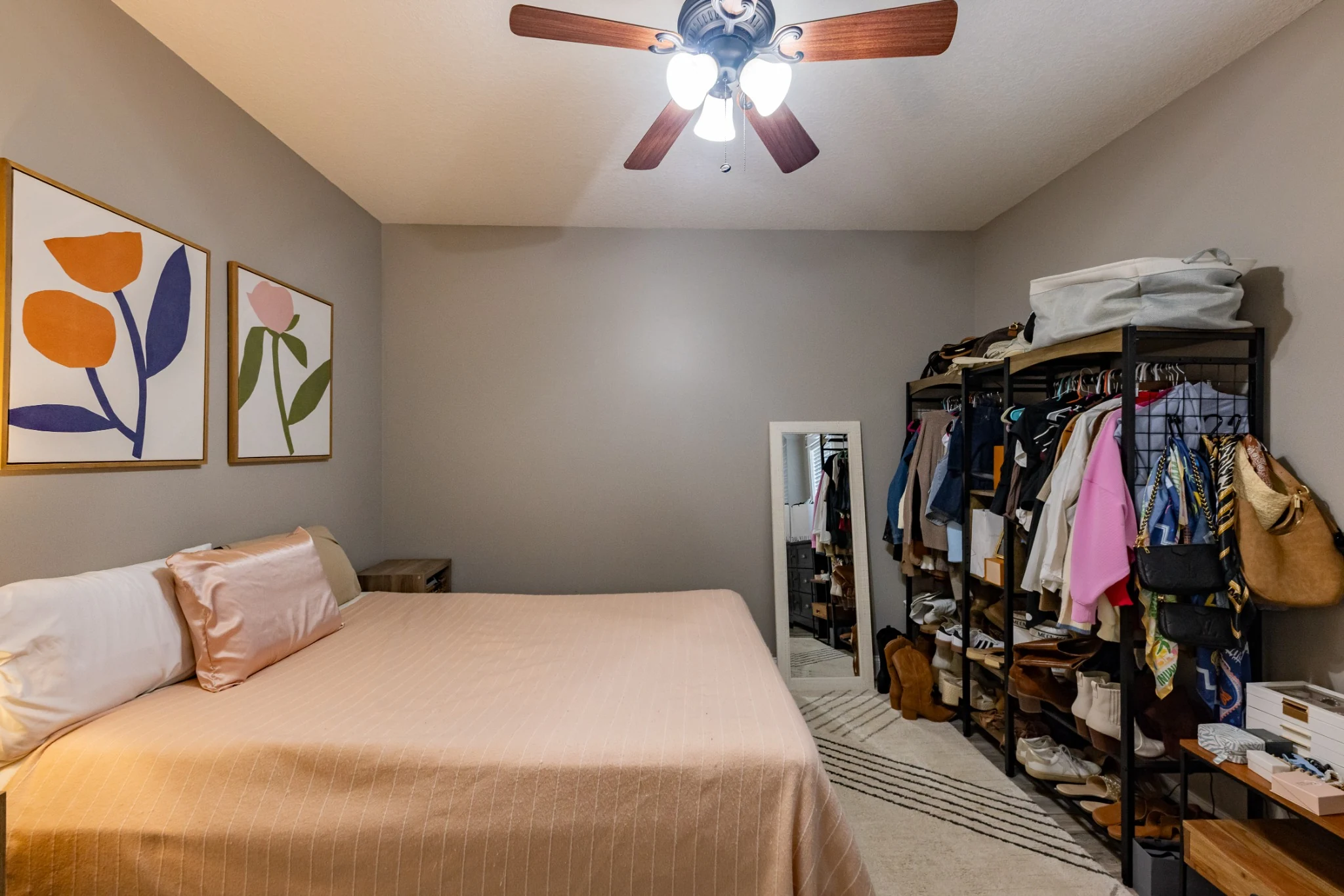 Additional bedroom alternate view